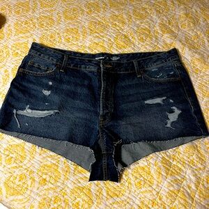 Old Navy OG Straight Shorts size 20 Woman’s jean shorts
